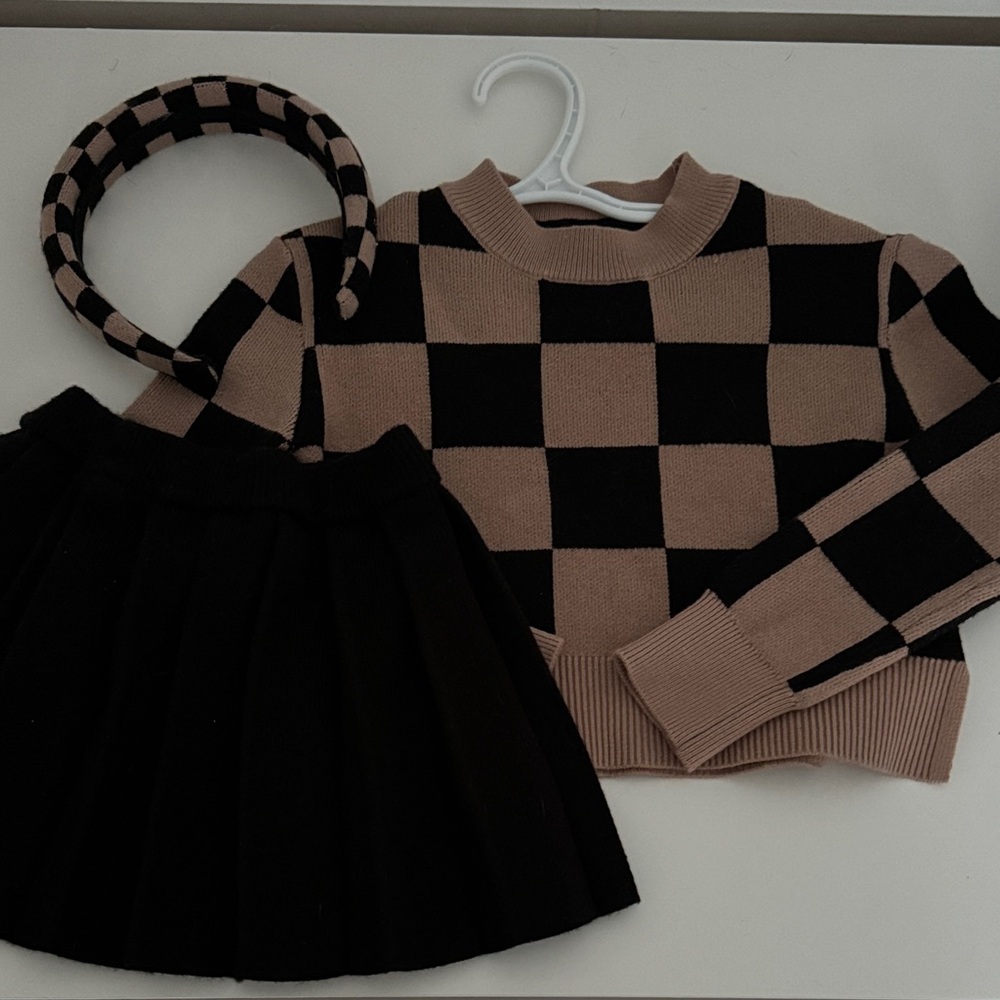 Max Studio Black and Tan Checkered Outfit Set